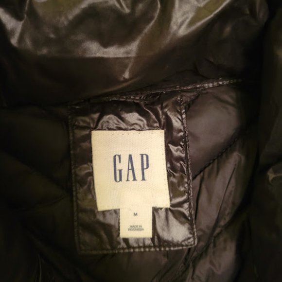 GAP Puffer Vest - Picture 3 of 3